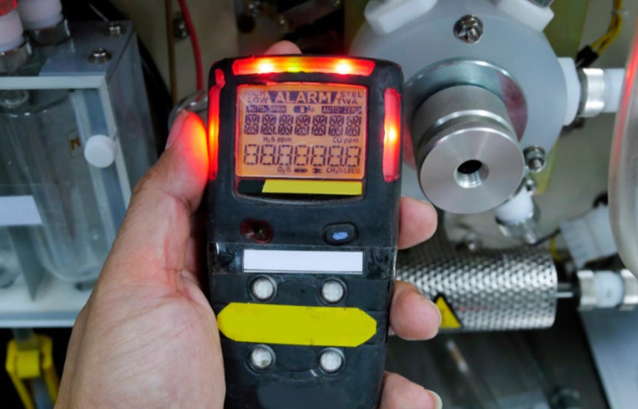 Detección de fugas de agua con gas trazador